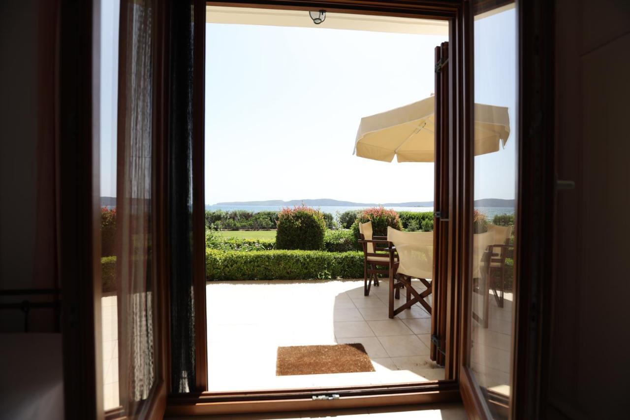 Seaside Gialova Apartment Pylos Bagian luar foto
